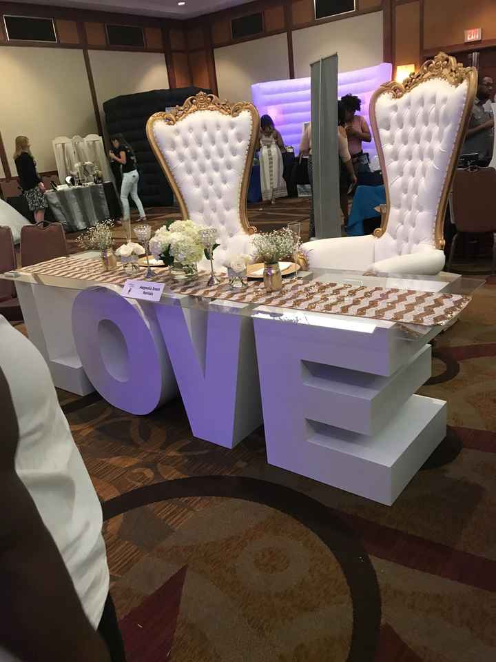 Sweet heart table !
