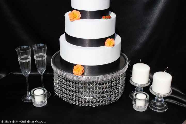 DIY Crystal/Victorian/Vintage/Shabby Chic/WhateverYouWantToCallIt Fountain Cake Stand :)