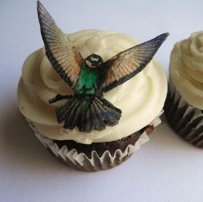 Show us those wedding cakes!!!