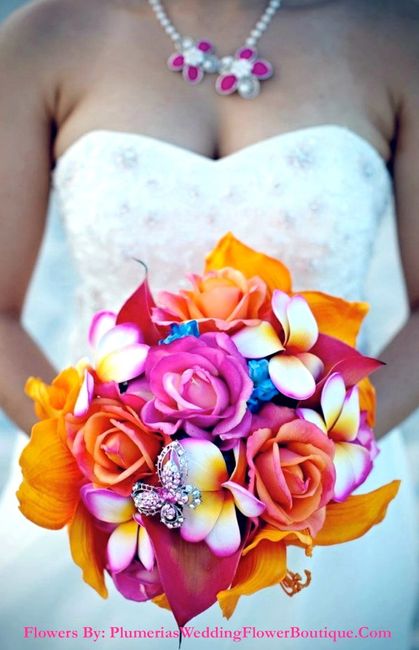 Beachy Themed Center Pieces & Bright flowers?