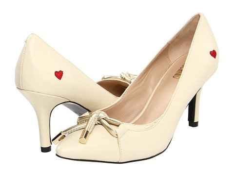 What kind of shoes will you wear on your wedding?