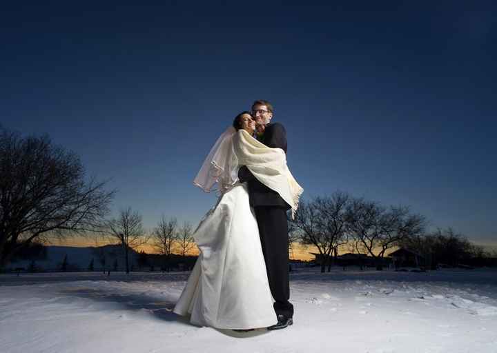 PHOTO ideas for november weddings when sun sets early