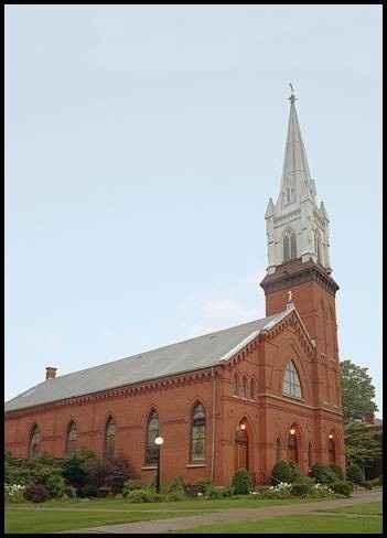Where are you get married?  Show us a pic