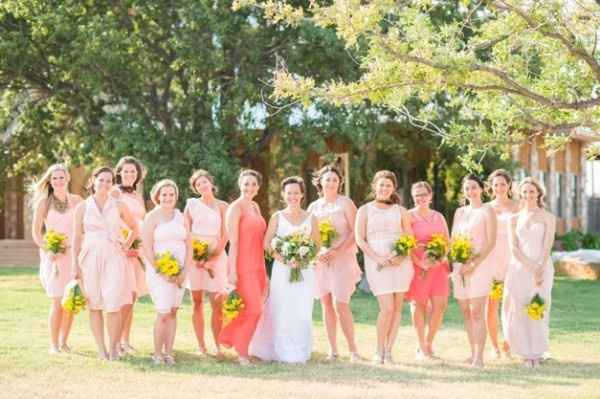 Helpppp! wedding theme colors!!