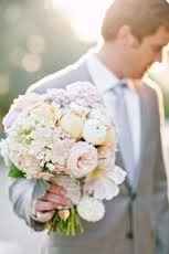 Discovered a new pet peeve - Groom's holding flowers