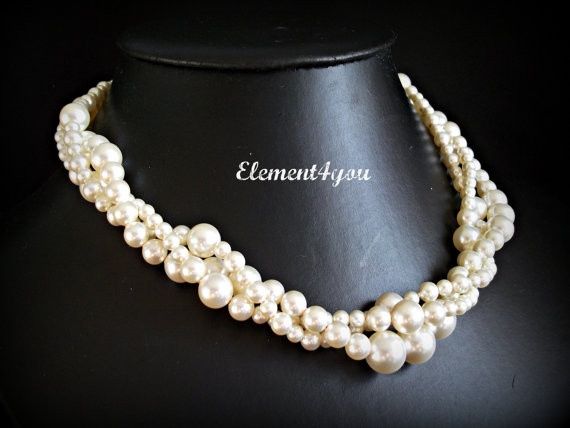 Brides with strapless dresses.. show me your NECKLACE!