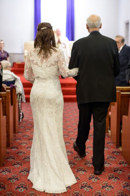 If your not wearing a veil what are you wearing in your hair?