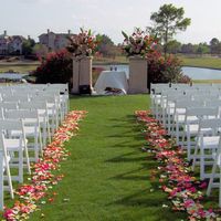Calling all DIY Brides -- Need a solution for outdoor wedding decor!