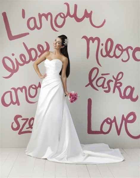 Need to sell a wedding gown!!!
