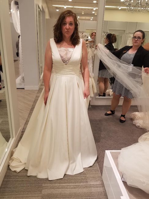i found my dress!!!! i would love to see pictures of everyone else's!!! 6