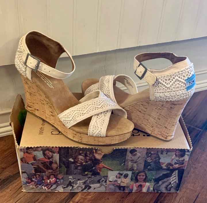 Are toms wedges ok as wedding shoes? - 1