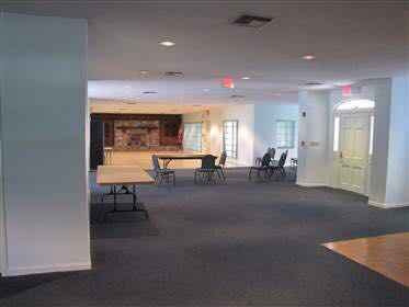 Seating 10 people at a 60 inch table, can i do it?? - 2