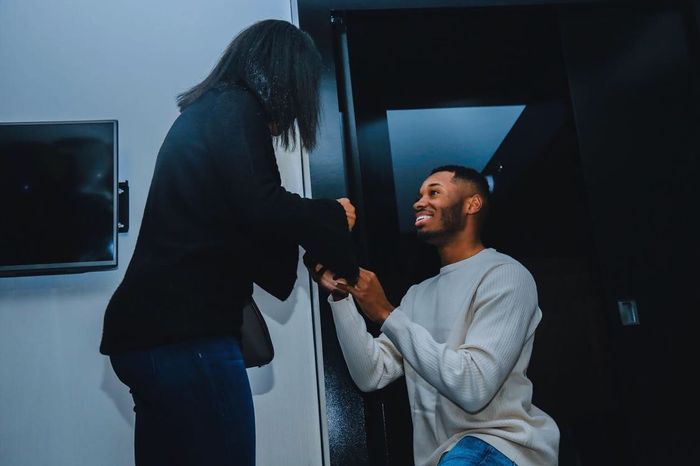 Happy Tuesday ladies! Where did your fiance propose and how? - 4