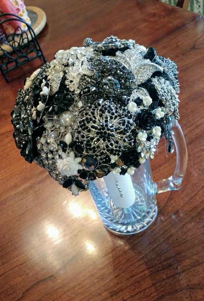 Brooch bouquet! - 1