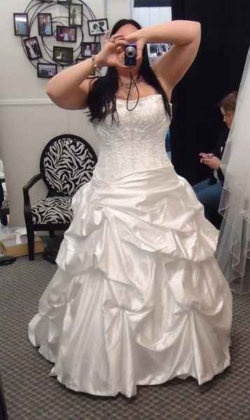 Dress fitting Pics! (and the new hair color too)