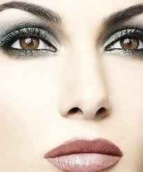 So lets talk about makeup.Wedding day makeup look.