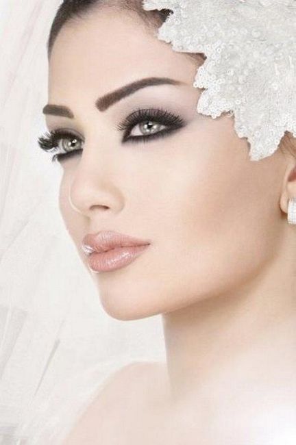 So lets talk about makeup.Wedding day makeup look.