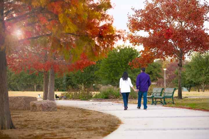 Show Me Engagement Photos!!