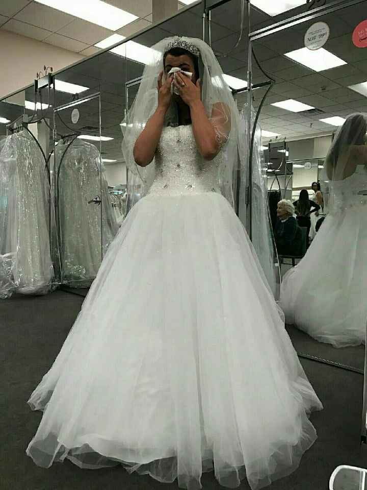 Help with my dress!!