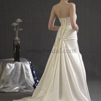 Show us your wedding dress