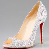 shoes. pictures please??