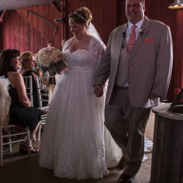 Calling plus size brides, show me your Dress