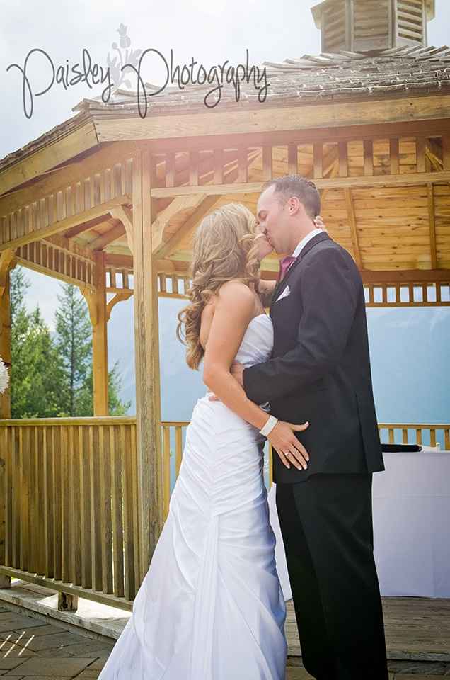 Back married, honeymooned and sneak peeks are in!!