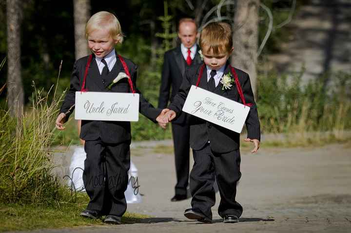 Back married, honeymooned and sneak peeks are in!!