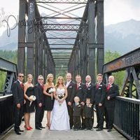 Back married, honeymooned and sneak peeks are in!!