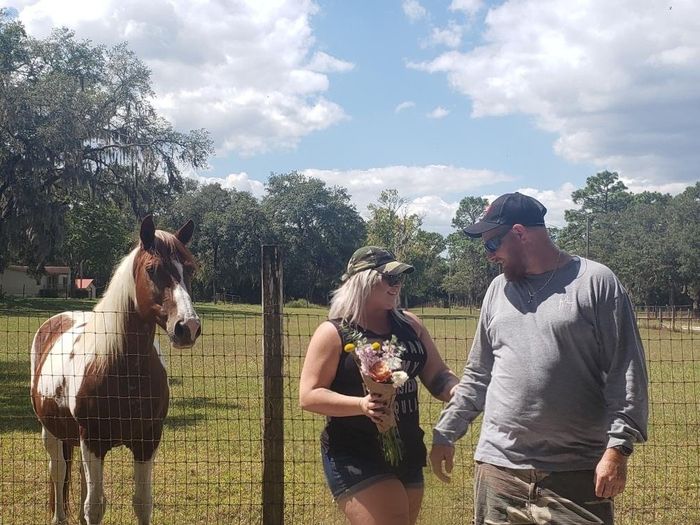 Engagement photo help - plus sized 5