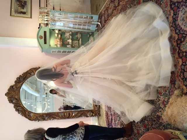 Lazaro 3413 Bustle HELP!