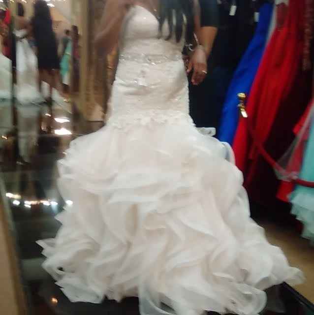 Show off those dresses!