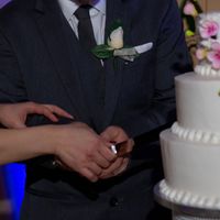 Cake pricing and size. - 1