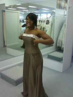 MOH FINALLY PICKED A GOWN:-)