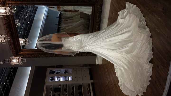 My dress, I'm obsessed! (pics added but they're sideways :[)