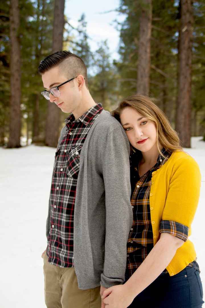 Snowy engagement shoot photos!