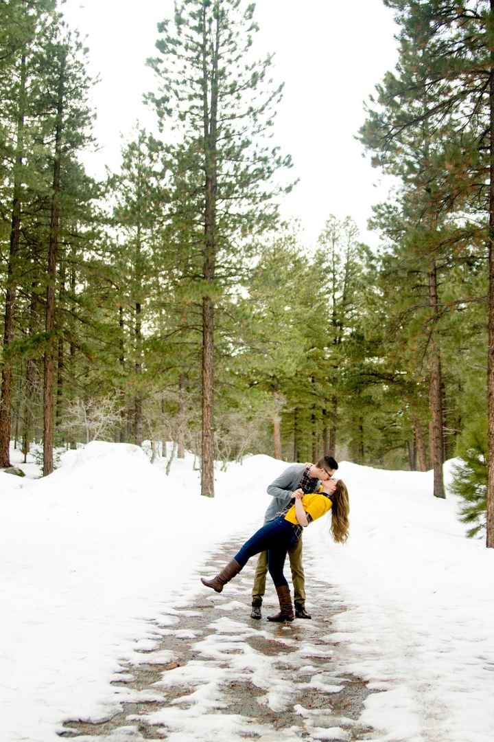 Snowy engagement shoot photos!