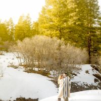 Snowy engagement shoot photos!