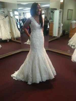 Short brides, show me your wedding dresses