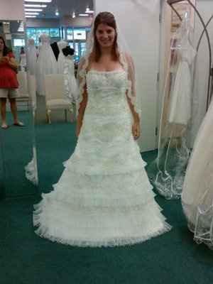 It's time for some dress porn....