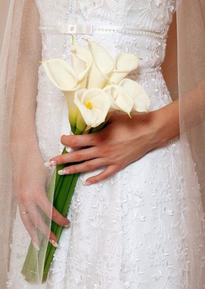 Do moms really wear... corsages these days?