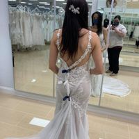 White? Ivory? Champagne? What shade is your wedding dress? - 1