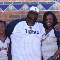 Engagement photo outfits - 1