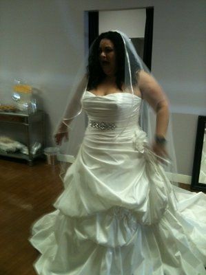 OMG!!!  I'm a Pronovias Bride!  PIC HEAVY!!!