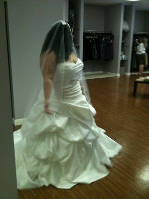 It's time for some dress porn....