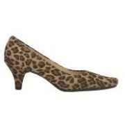 let me see your matching shoes with bouquets!!!