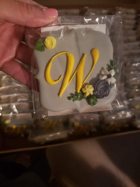 What are your wedding favors? 1