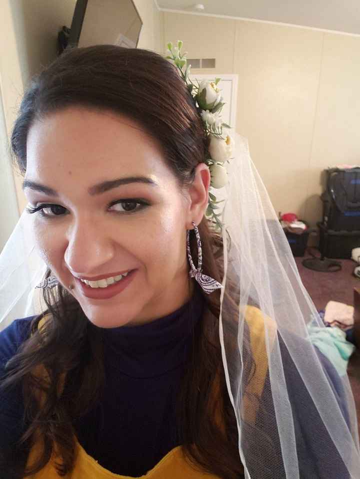 Flower comb w/ veil