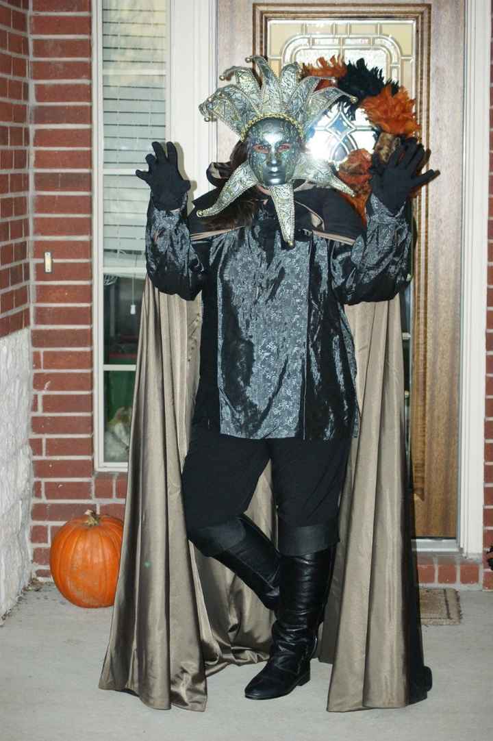 NWR: Show me your HALLOWEEN COSTUMES! please. lol