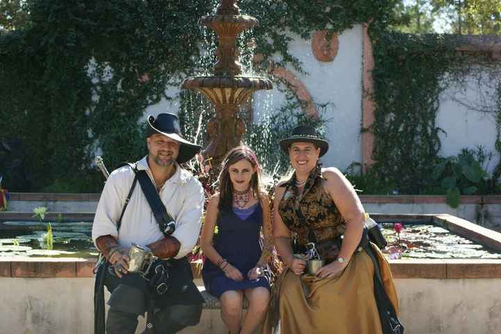 NWR: Show me your HALLOWEEN COSTUMES! please. lol